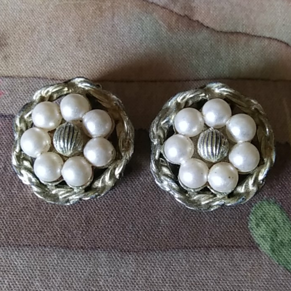 Coro Clip On Earrings Faux Pearl Vintage